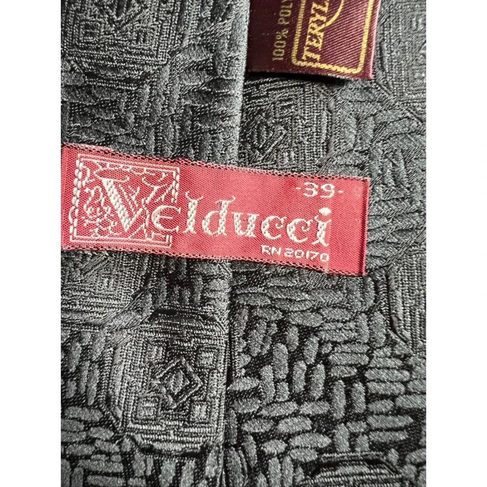 Vintage Velducci Black Terylene Polyester Geometric Medallion Jacquard Necktie